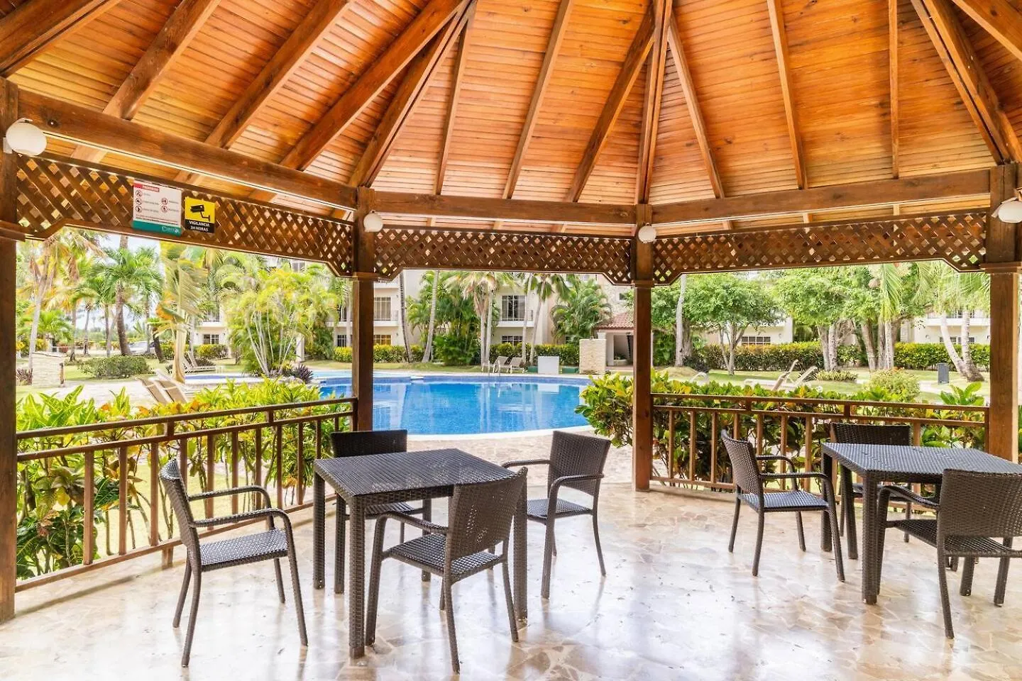 White Sands Punta Cana - Pool-Jacuzzi